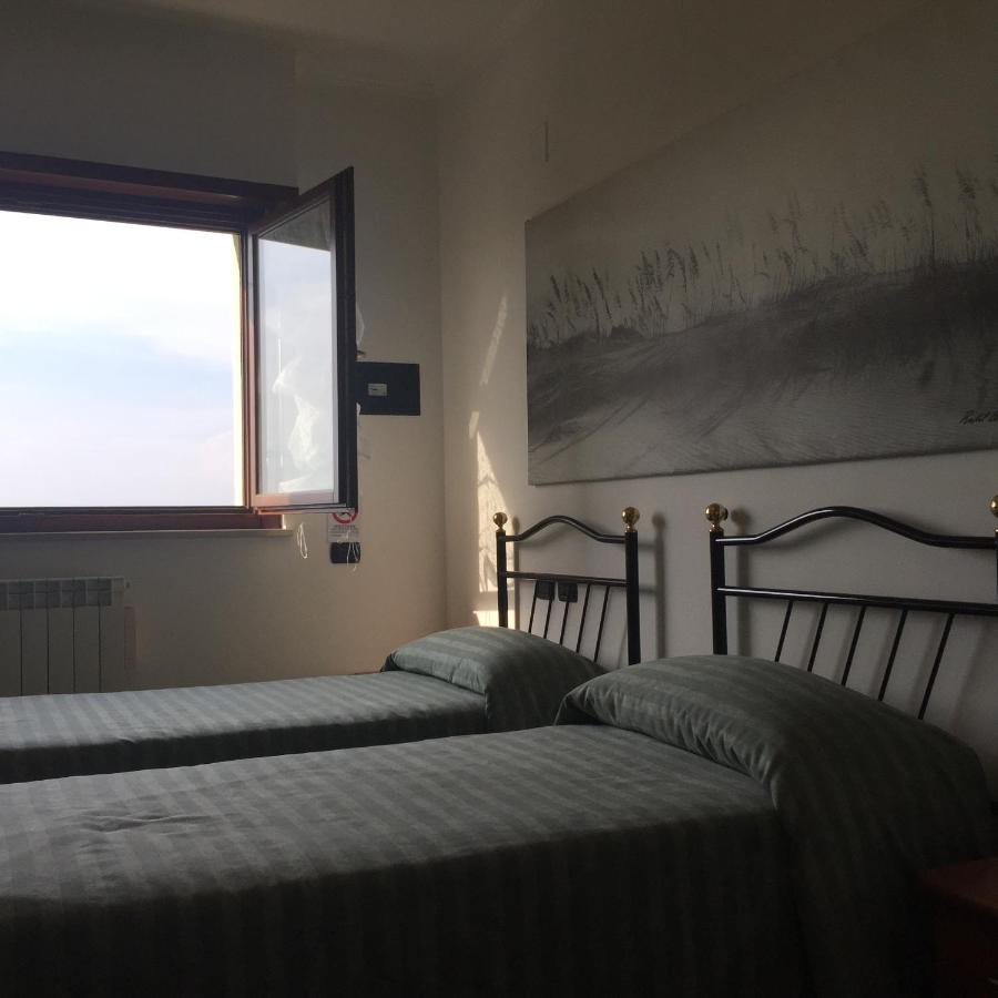 Bed and Breakfast Bb Nuova Fiera Di Roma Fiumicino Zewnętrze zdjęcie